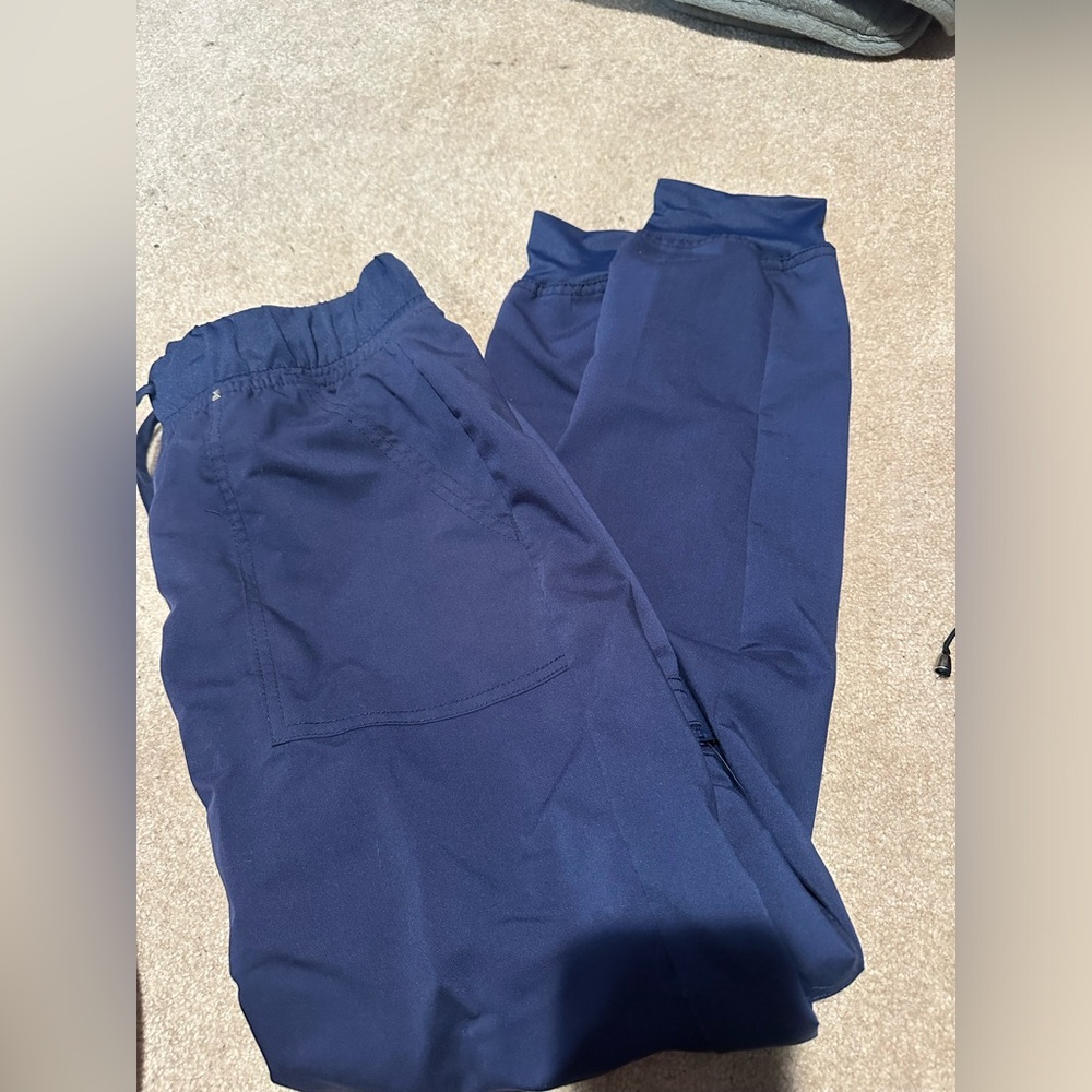Jogger style scrub pants